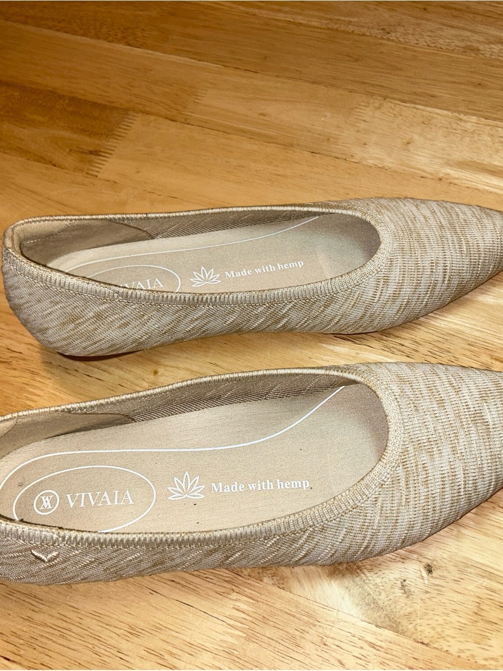 Vivaia Aria Ballet Flats Size 41 / 9.5 Comfort Pointed Toe Shoes Textured Beige
